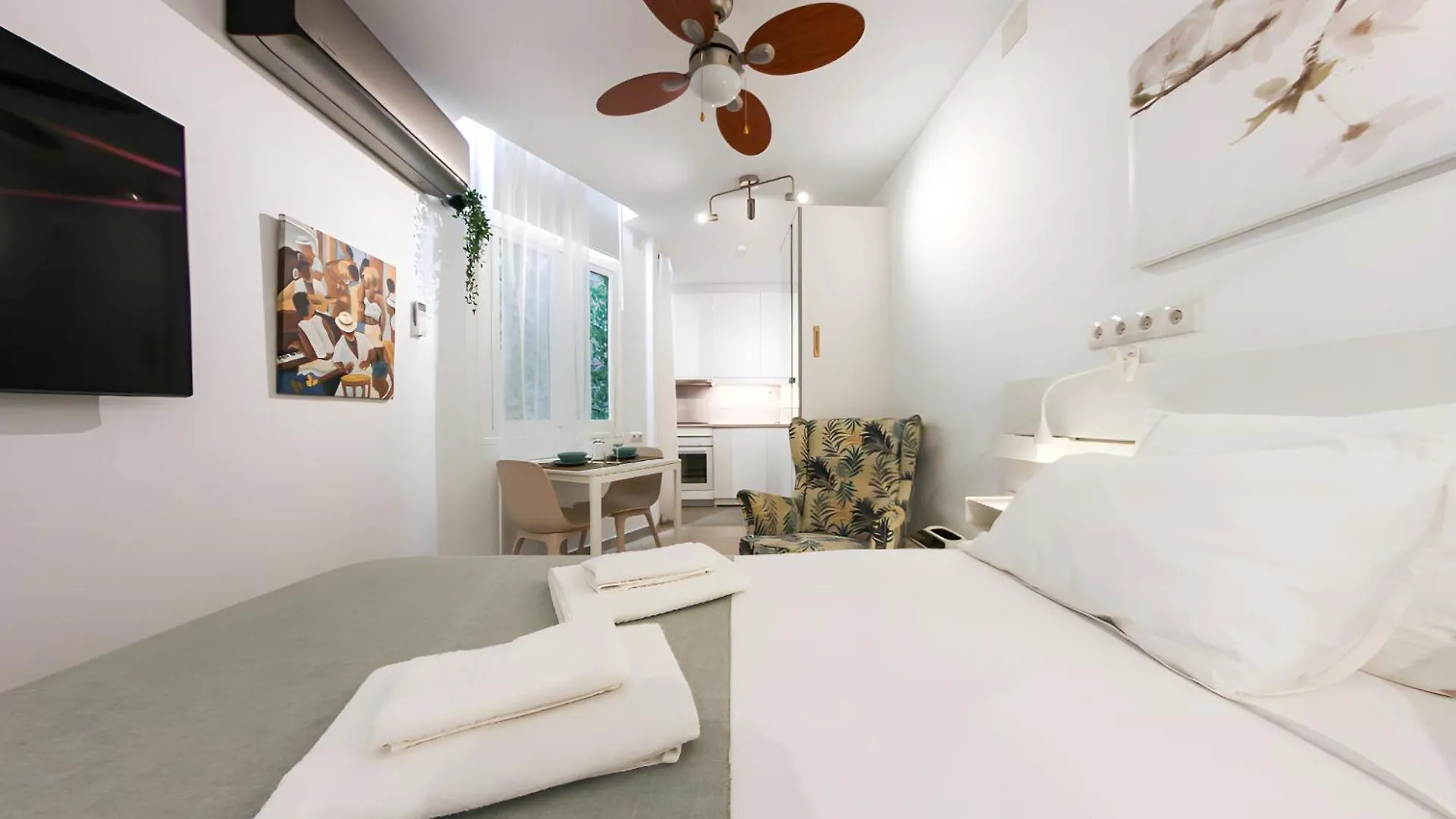 Sombrita Del Sol Studio Interior Las Palmas de Gran Canaria
